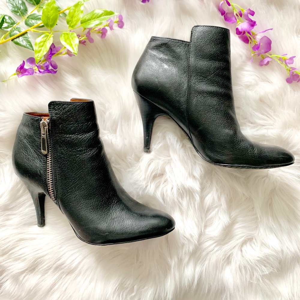 *Calvin Klein Leather Almond Toe Ankle Boot Black